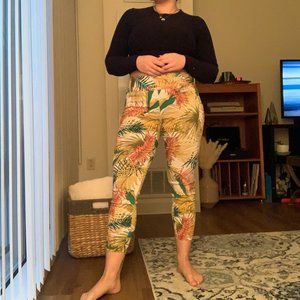 Funky Thrifted Stretchy Capri Pants